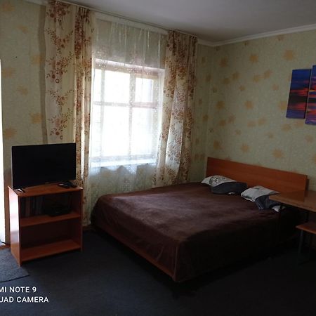 Podsolnukhi Guest House โชลปอน-อาตา ภายนอก รูปภาพ